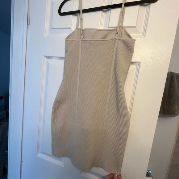 Babaton dress - Picture 3 of 3